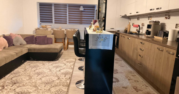 Apartament 2 camere 55mp+balcon 5mp zona Vivo