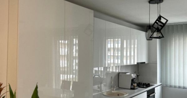 Apartament de vanzare semidecomandat ,2 camere 55mp , zona E