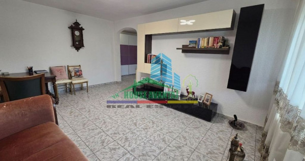 Apartament 3 camere, Piața Unirii, parcare + mansardă