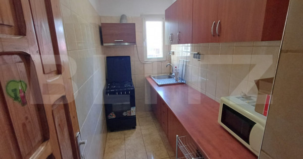 Apartament de vanzare, 2 camere, 42 mp, zona 9 Mai