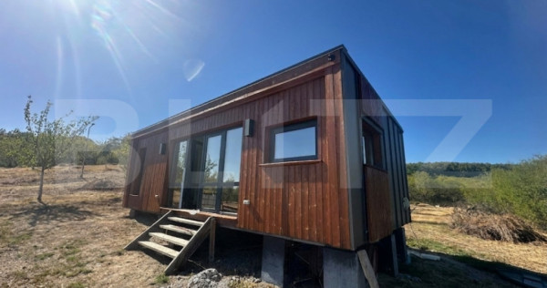 Casa individuala 36 mp, teren 3.000 mp, zona Bărsău