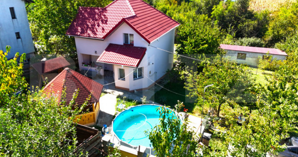 Casa 4 camere, 120 mp, 700 mp teren, zona Breazu