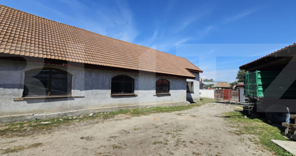 Casa cu anexe, teren 1.145 mp, de v&acirc;nzare, zona Ozun