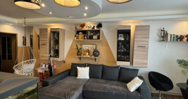 Apartament 3 camere, 63 mp, zona Garii