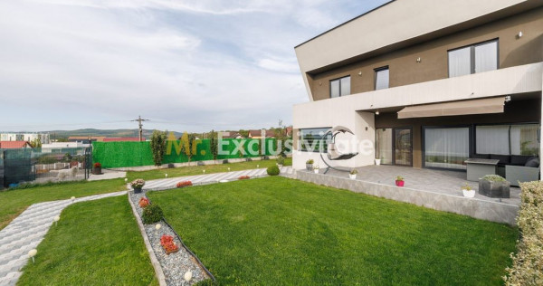 Casa exclusivistă 5 camere cu vedere panoramică Mioveni...