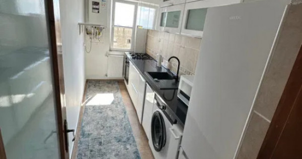 Apartament Cu 2 Camere Decomandate Zona Marasesti