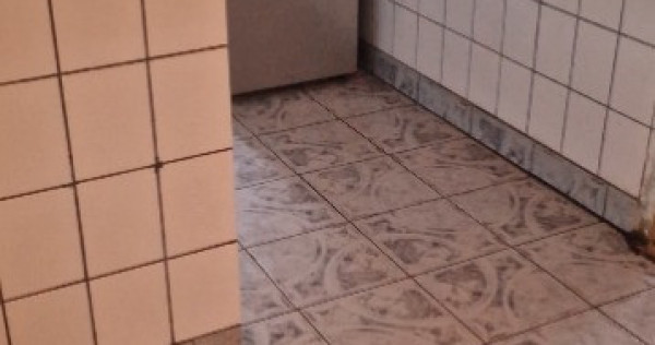Vand apartament 2 camere decomandat in Deva str. Minerului