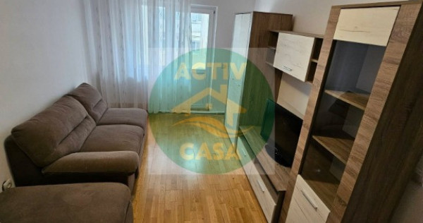 DE V&Acirc;NZARE &ndash; APARTAMENT 2 CAMERE Zona Piața Mare, Roman Etaj 1