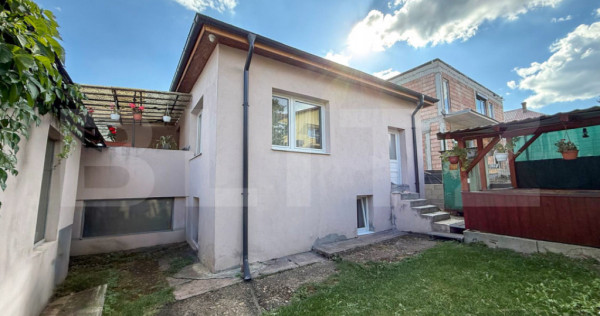 Casa de vanzare, 110 mp, teren 400 mp, zona Andrei Muresanu