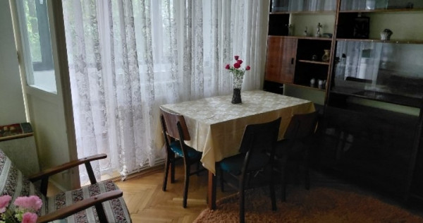 Apartament Cu 2 Camere Semidecomandate etaj 1 - Zona Ultracentrala