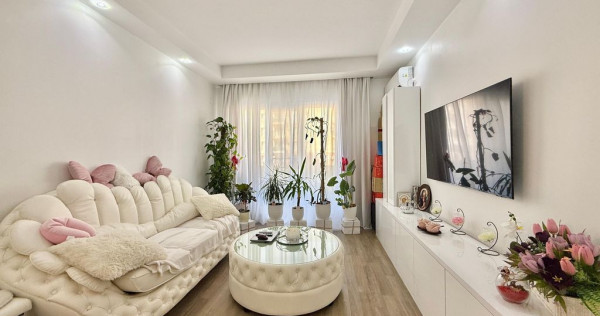 COSMOPOLIS - Apartament cu 2 camere, mobilat si utilat.