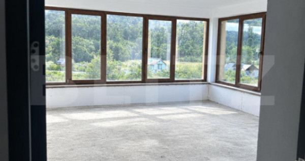 Casa 300 mp, garaj, teren 5.400 mp, zona Cocu