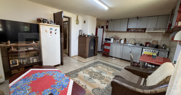 Casa 2 camere, 70 mp, teren 1600 mp, zona Ciumarna