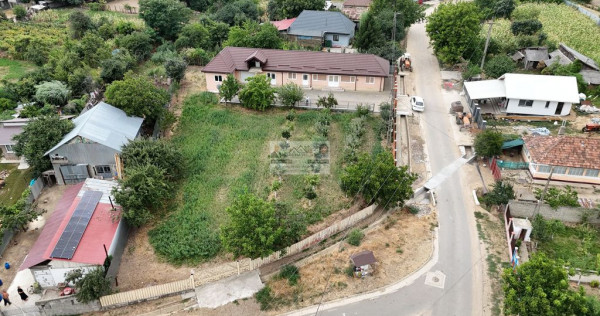 Casă cu teren generos și livadă &ndash; Păunești, Vișioara