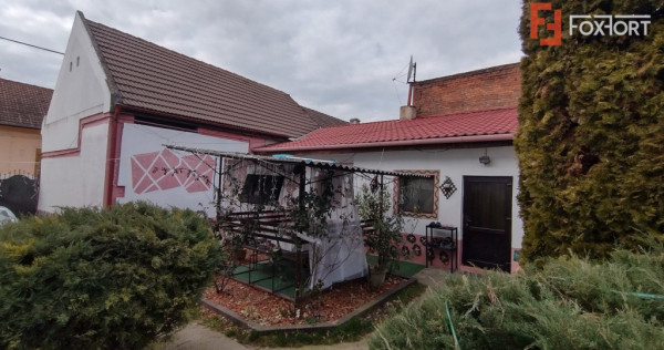 Casa individuala 4 camere, zona Ronat - Teren 902 mp