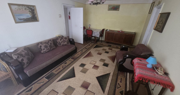 Vanzare apartament 3 camere Alexandria str. Cuza Voda