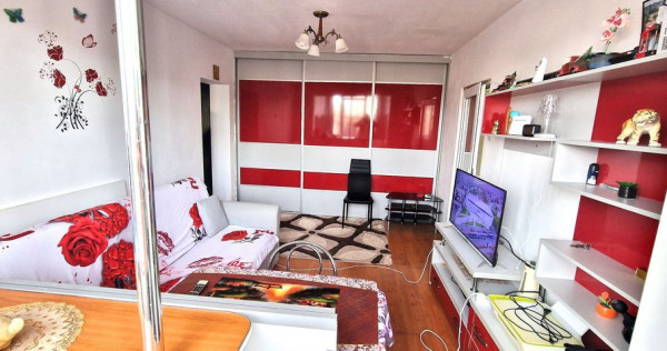 Doua camere semidecomandate etaj 2, zona Dacia