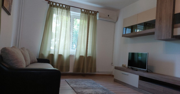 Proprietar inchiriez apartament o camera/garsoniera Ozana