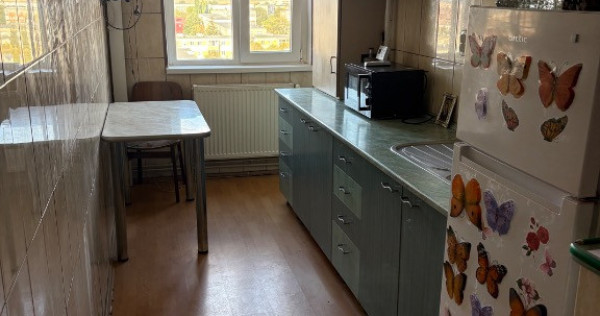 V&acirc;nd apartament 2 camere Aurel vlaicu