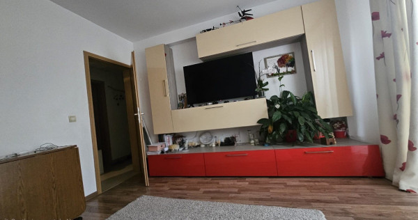 Apartament 3 camere zona TRACTORUL,STR Nicolae Labis,