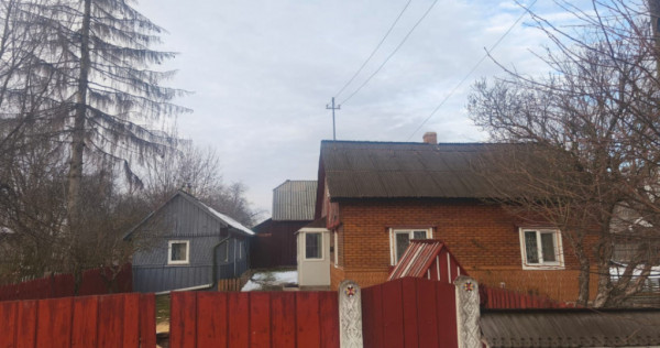 Casa de inchiriat + 5000mp teren, zona Horodnic de Jos, Rada