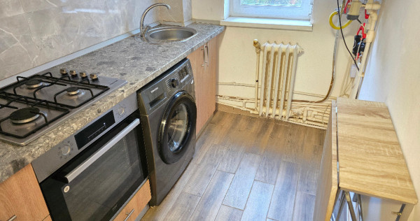 Inchiriez apartament 3 camere Deva, zona Licee,Titu Maiorescu, parter