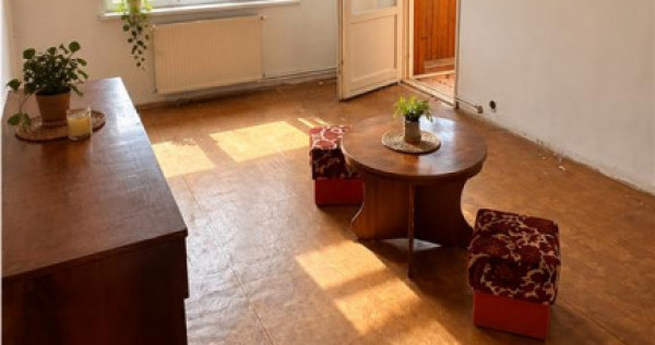 3 camere decomandat, 68 mp, 2 bai, Strada Unirii Covasna, id
