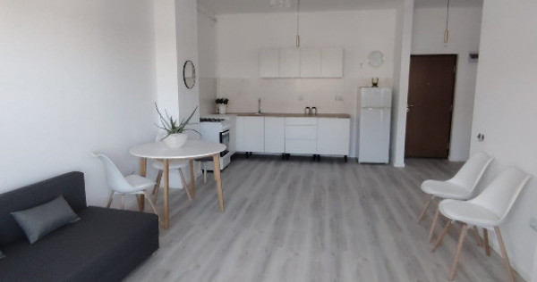 Inchiriere Apartament 2 camere semidecomandat, 45 mp, Eroilor