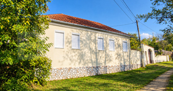Casa de vanzare, 150 mp, zona Nord-Vest