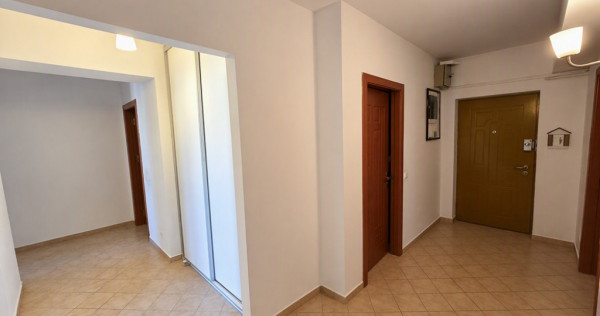 Apartament 4 camere cu garaj Calea Calarasi Decebal