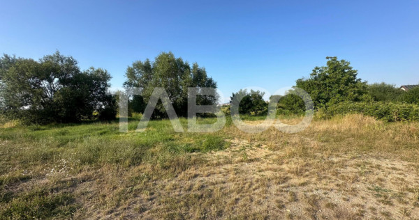 Teren 472 mp intravilan de vanzare la drum asfaltat zona Str
