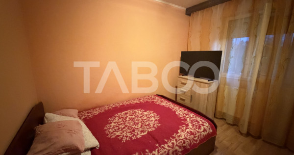 Apartament 3 camere etaj 3 boxa la subsol aer conditionat 62