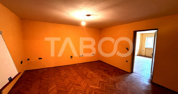 Apartament de vanzare cu 4 camere 110 mp Orasul de Jos Sibiu