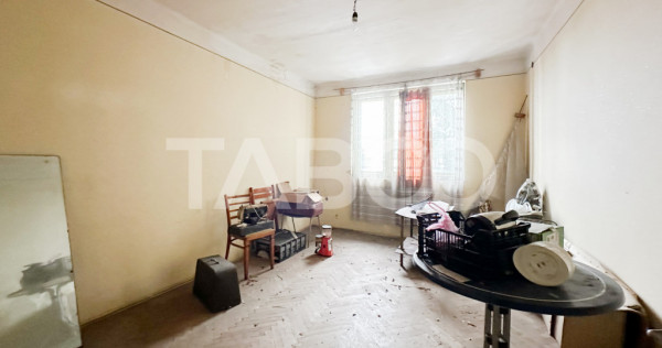 Casa tip duplex in cartierul Gruia cu teren generos