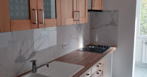 P.Rares, 2 camere, etaj 1