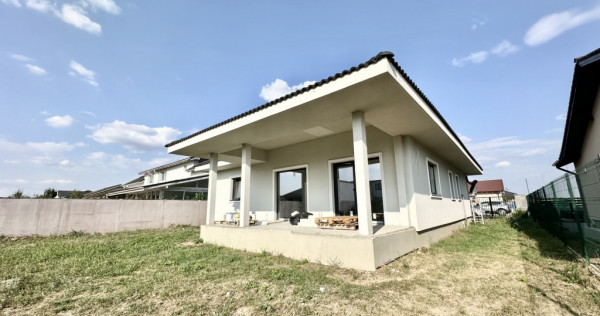 Casa individuală cu 3 camere - 90 mp utili si 640 de teren