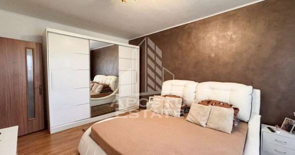 Apartament de vanzare cu 4 camere si 2 bai, etaj intermediar, Sagului