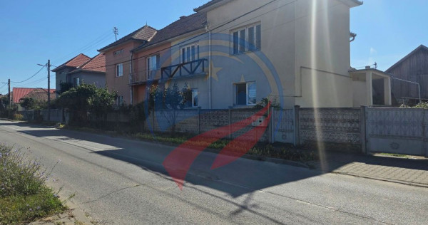 Casăde v&acirc;nzare, 217 mp, teren 366 mp, zonă centrală Luduș