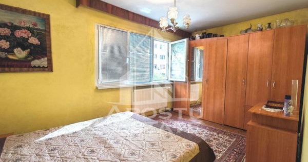 Apartament cu 3 camere de vanzare, zona Circumvalatiunii, Timisoara
