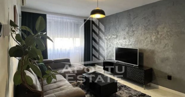 Apartament cu 3 camere ,zona Centrala