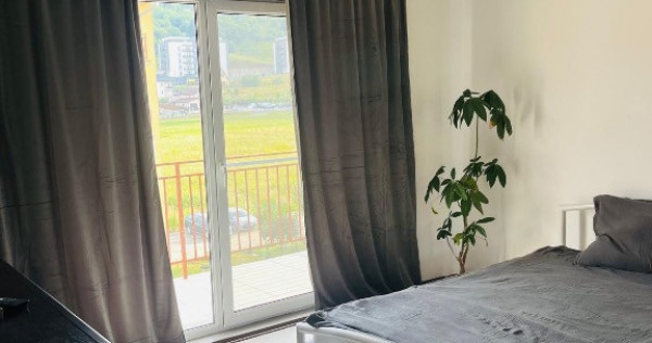 Apartament vanzare +terasa 40 mp zona Porii Floresti