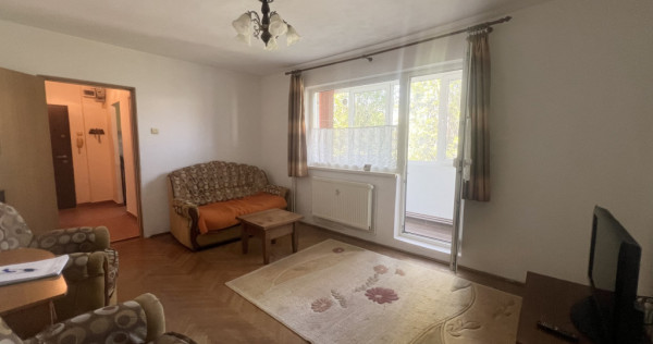 Apartament 3 camere, 65 mp utili, etaj 2, centrala proprie -