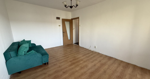 Apartament cu 3 camere, etaj 3, semidecomandat - Dacia