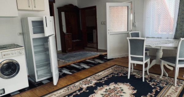 Apartament 3 camere, la casa, 70 mp utili, intrare separata