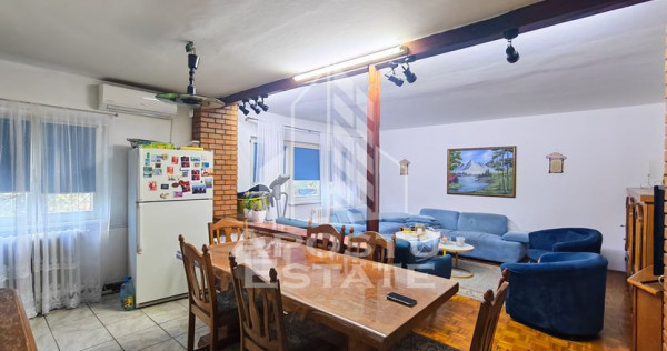 Apartament cu 4 camere, 2 bai, de vanzare, zona Girocului