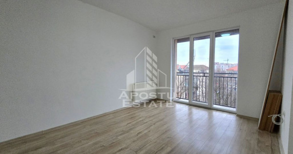Apartament cu 3 camere si 2 bai, centrala proprie, zona Aradului