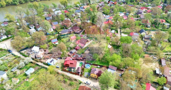 Casă cu 3 camere de v&acirc;nzare &icirc;n zona 3 Insule, Arad