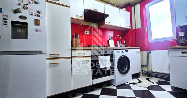 Apartament 3 camere decomandat, etaj 4/4 negociabil