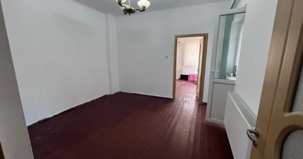Centru apartament cu 2 camere