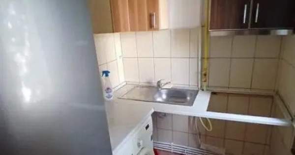 Scoala 8 apartament 2 camere cu centrala pe gaz